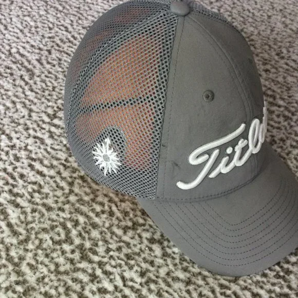 Titleist Golf Hat/Cap - Picture 2 of 4